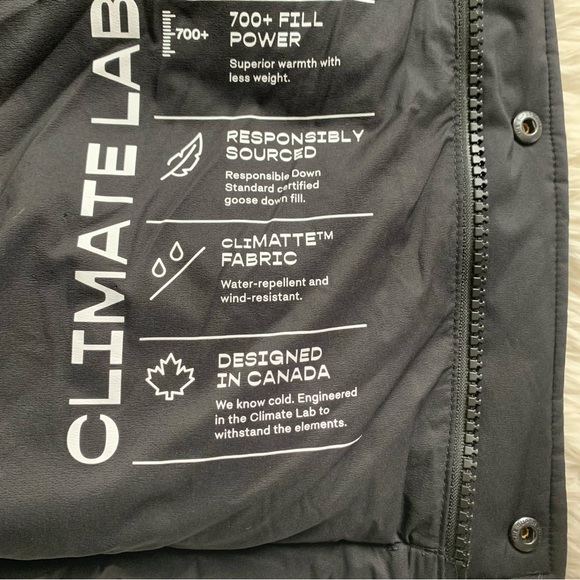 Aritzia Super Puff Shorty Vest in black LG - Picture 9 of 16